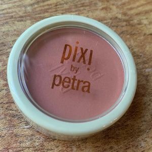 Pixi by Petra blush